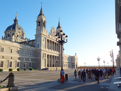 Foto Friday - Almudena Cathedral in Madrid