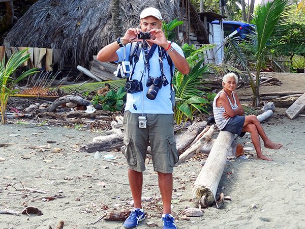 Foto Friday - a tour guide with many cameras hanging from his neck