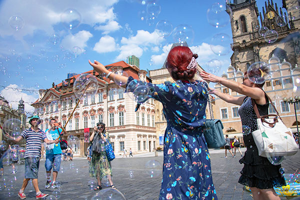 Foto Friday - people frolicking in a city square