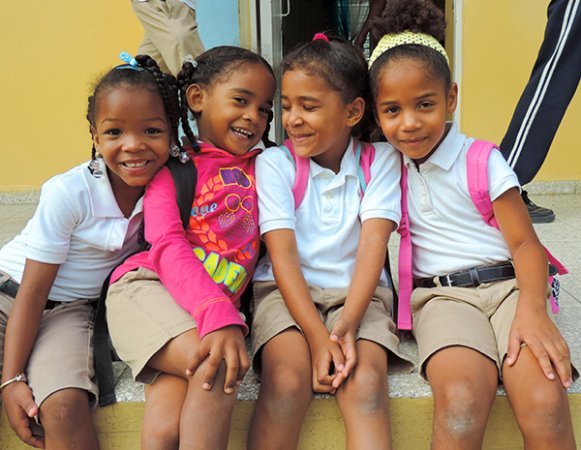 Foto Friday - four girls on a stoop