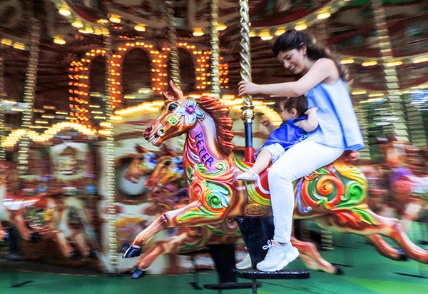 Foto Friday - England-London-Kensington Park Carousel-DSCN0691---cor