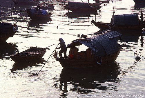 Foto Friday - a junk in Hong Kong harbor