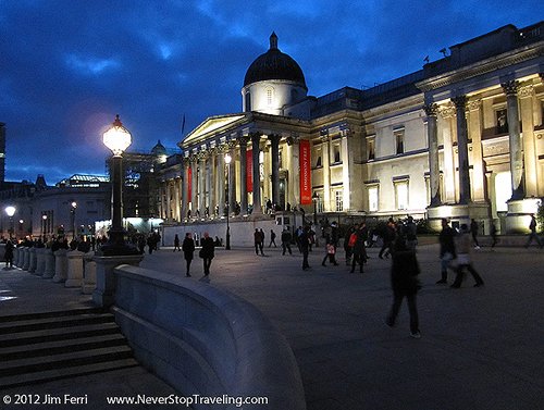 Foto Friday - National Gallery at night, Trafalgar Square, London, England