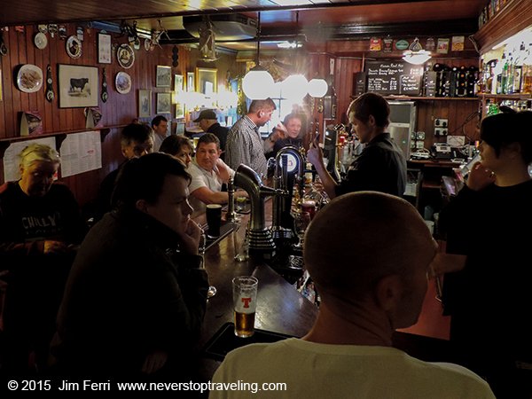 Foto Friday - Scotland - The pub in the Black Bull Hotel --- DSCN9740---