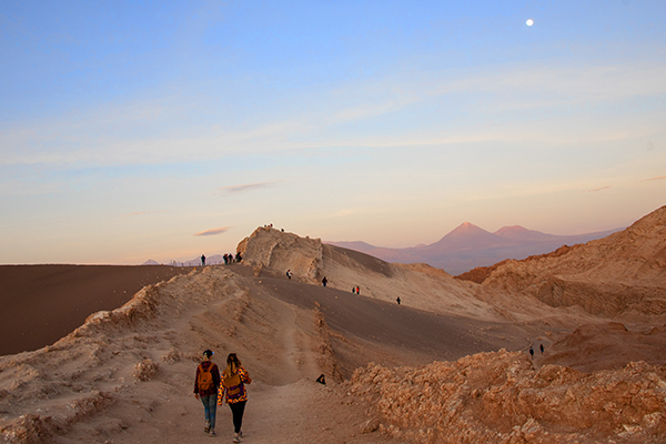 Foto Friday - moonrise on a high desert in Chile