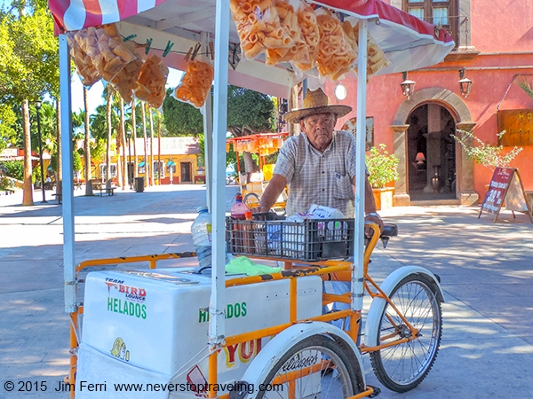 Foto Friday - Mexico-Loreto-ice cream man-DSCN1374--D