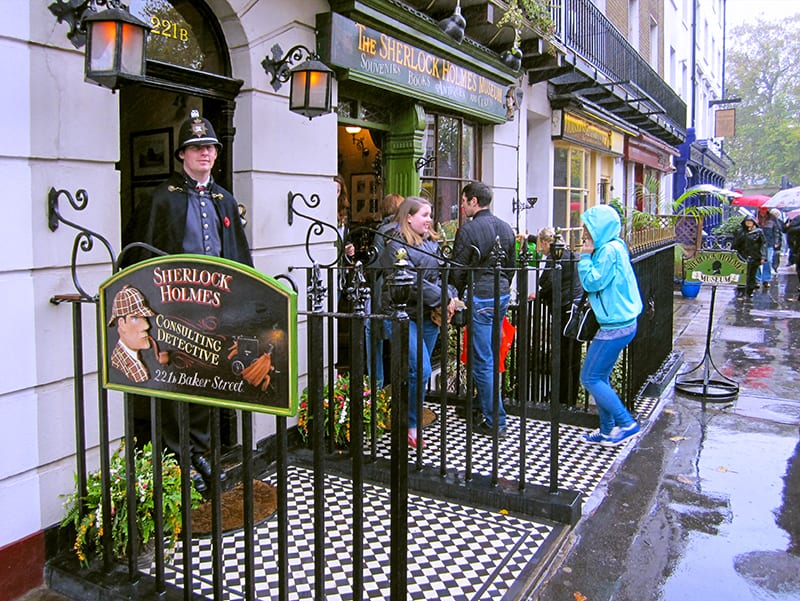 221b Baker Street - the Sherlock Holmes Museum in London