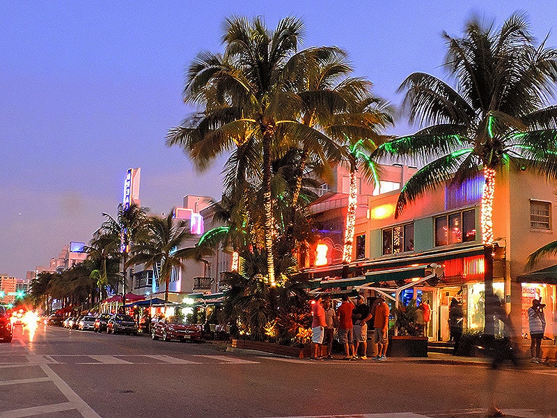 Miami Art Deco tour in South Beach