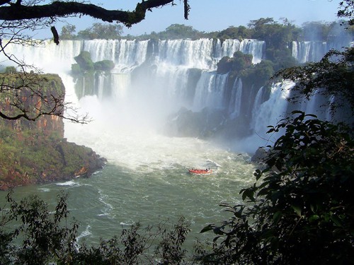 Iguassu Falls / photo: Bill Warelis