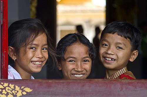 Children at the Royal Palace / photo: toby