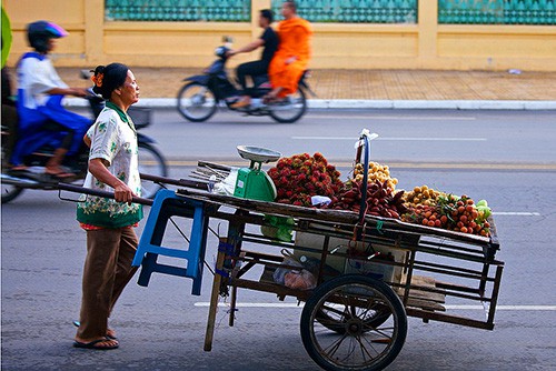 Phnom Penh street cart- / photo: andomix