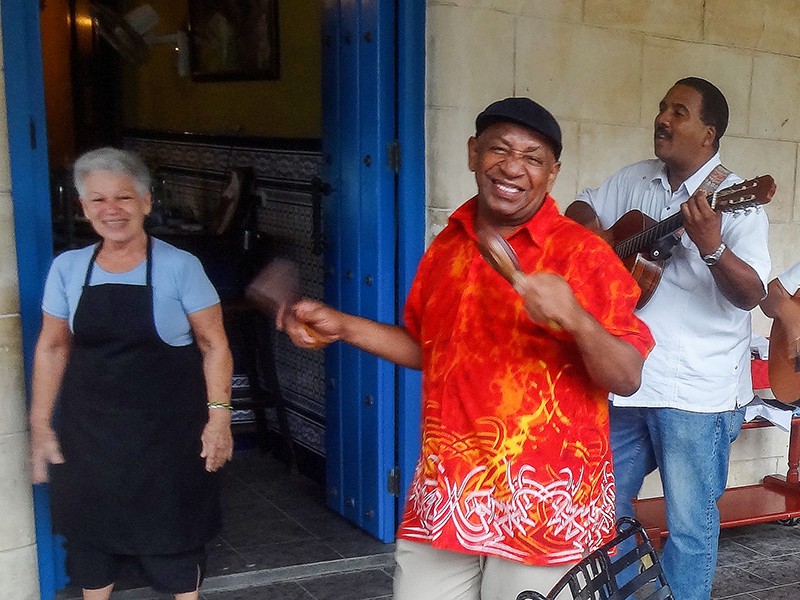 Street musicians, Havana
