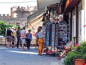 wandering about the old town, one of the things to do in Rhodes