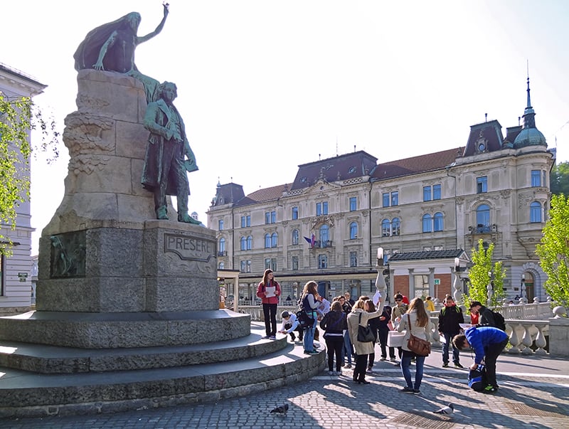people visiting Preseren, one of the things to do in Ljubljana
