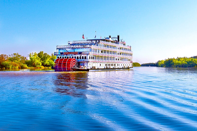 A river boat Cruising the Mississippi River