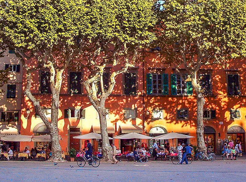 people at cafes in Lucca Italy