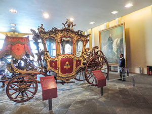 an old carriage in Mexico City