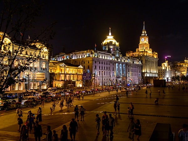 people walking down the Bund, one of the best things to do in Shanghai