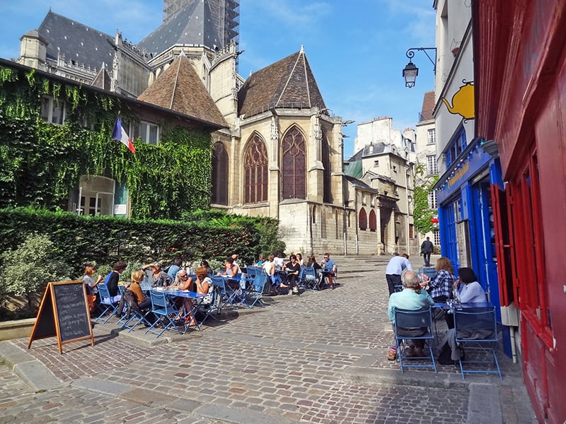 people at outdoor cafes seen during 2 days in Paris
