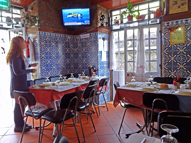 image of the inside of a typical Portuguese restaurant