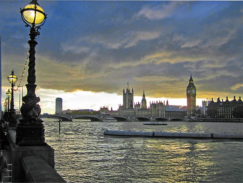 a walk in London along the Thames at sunset
