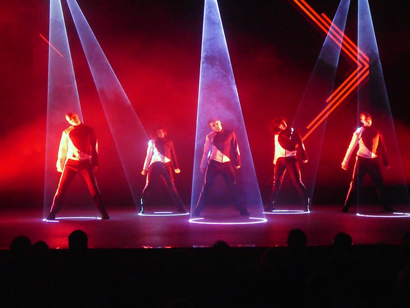 dancers and special effect in the Eurodam Theater