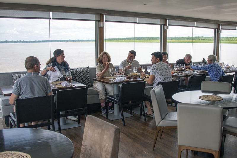 people in the Aria's restaurant