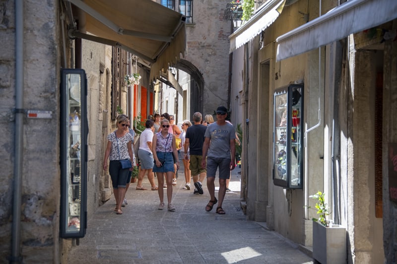 people shopping, one of the things to do when you visit San Marino