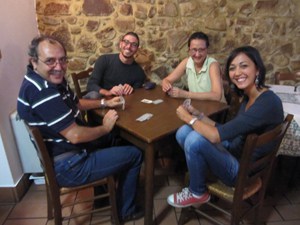 people playing cards in Accettura