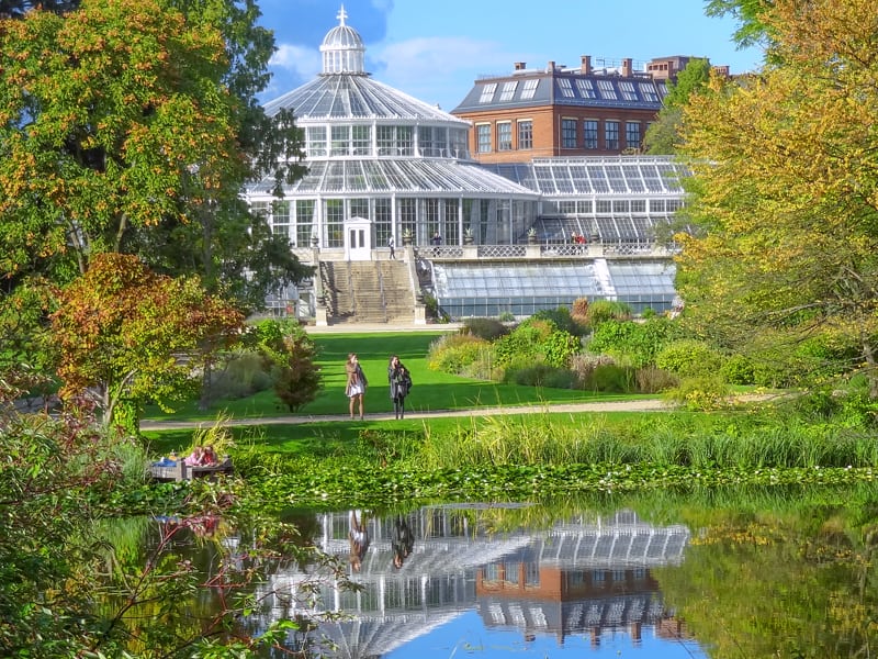 people walking through the Botanical Gardens