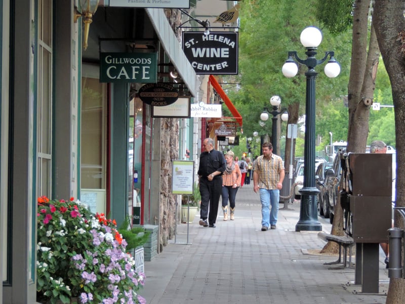 people visiting the town of St. Helena - one of the things to do in Napa Valley