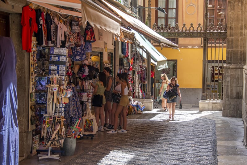 things-to-do-in-granada-shop-in-old-city.jpg