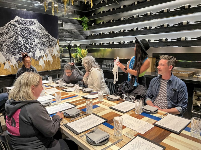 people haiving lunch at The Lakehouse Restaurant - one of the thinks to do in Bellevue