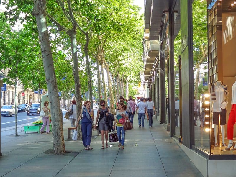 three women shopping in Barrio de Salamanca - one of Madrid's Hidden Gems