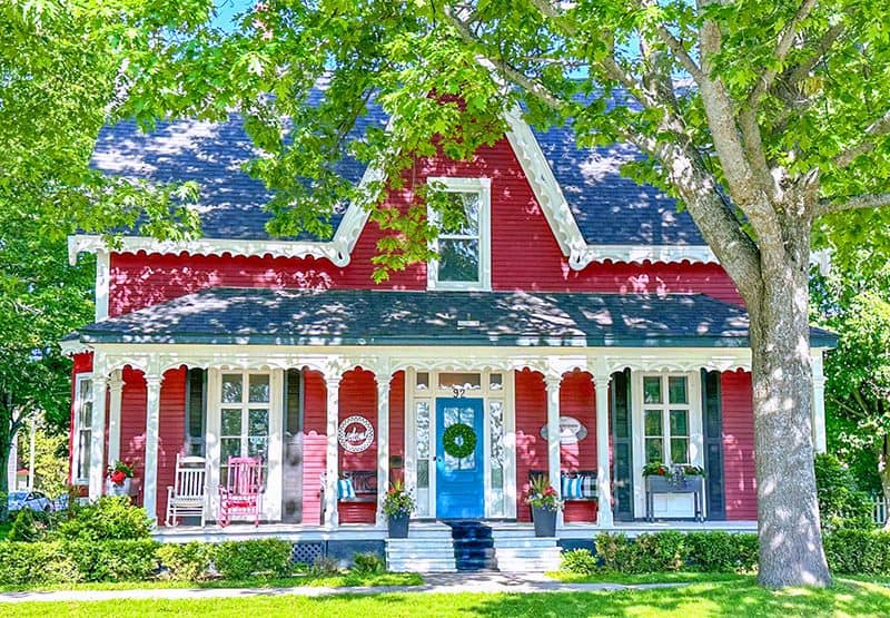 a red-painted B&B seen on a road trip from fredericton to saint john NB