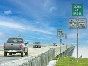 cars cross Seven Mile Bridge in the Florida Keys