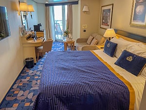 a stateroom on a Cunard queen Elizabeth Caribbean cruise 
